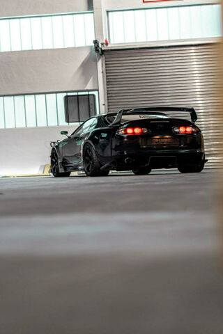 Black Supra