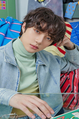 Beomgyu: The Charismatic Trendsetter 🌟