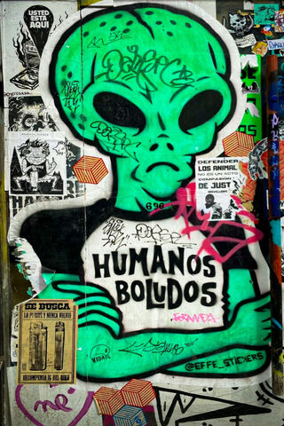 Alien Invasion: A Graffiti Encounter 👽🎨