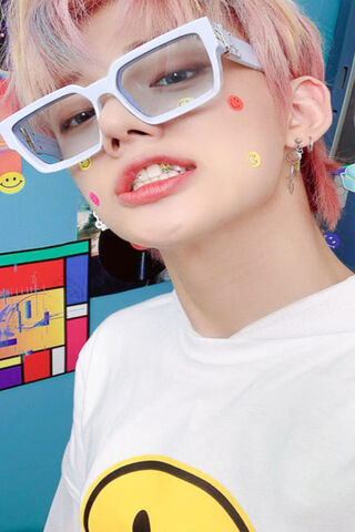 Yeonjun's Colorful Vibe 🌈✨