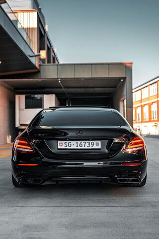 Power and Elegance: The E63s Unleashed 🚗✨