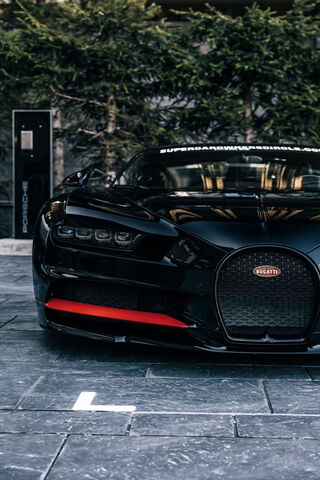 The Ultimate Speed Machine: Bugatti Chiron 🏎️✨