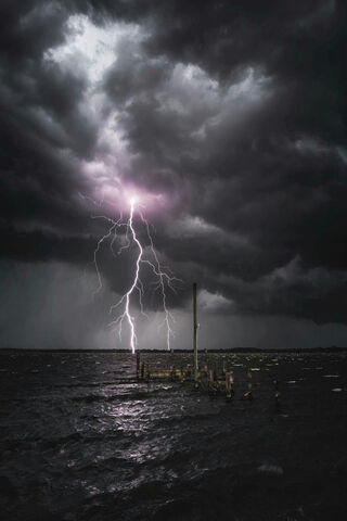 Nature's Electric Dance ⚡️🌩️