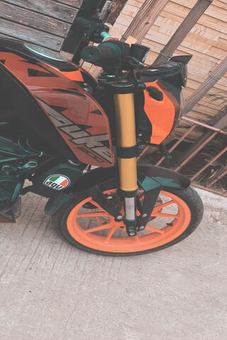 Duke 200: The Urban Beast 🏍️🔥