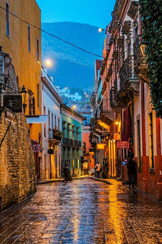 Guanajuato's Enchanted Evening 🌆✨