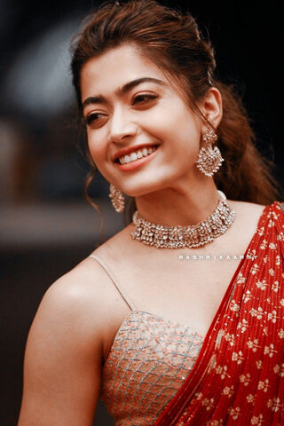 Elegance in Red: Rashmika Mandanna Shines Bright