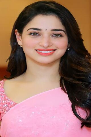 Elegance in Pink: Tamannah Bhatia Shines Bright! 🌸