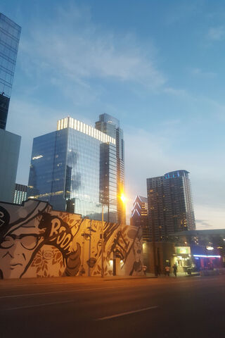 Urban Vibes: The Austin Mural Experience 🎨🌆