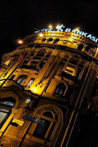 Ankara's Nighttime Charm: The Historic Bank Building