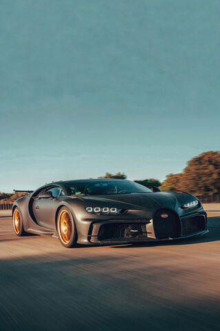 The Pinnacle of Performance: Bugatti Chiron 🚗💨