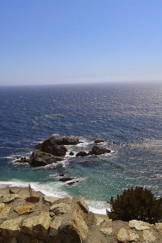 Serenity by the Sea: Big Sur's Coastal Beauty 🌊✨