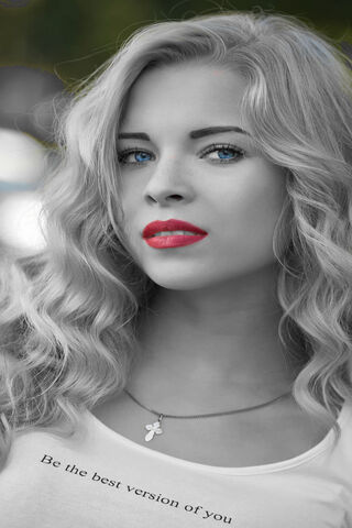 Radiant Confidence: The Blonde Beauty