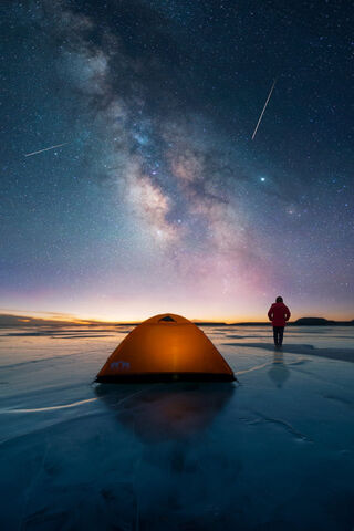 Starlit Serenity: A Night Under the Cosmos 🌌🏕️
