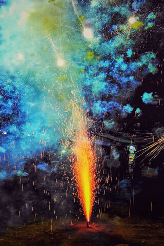Crackers: A Burst of Celebration! 🎆✨