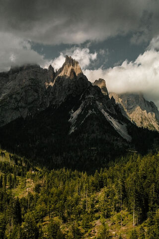 Embrace the Majesty of the Alps 🌄