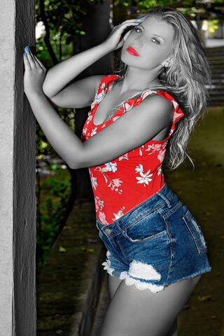 Radiant Vibes 🌼✨