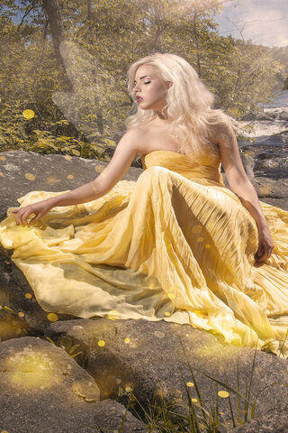 Golden Elegance: A Radiant Muse