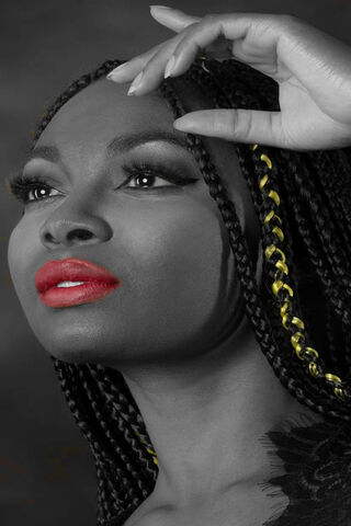Radiant Elegance: A Bold Hair Statement