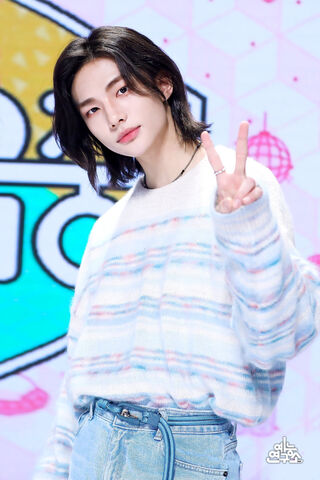 Hyunjin's Effortless Charm ✨