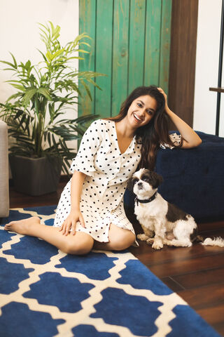 Charming Moments with Keerthy Suresh and Her Furry Friend 🐾✨