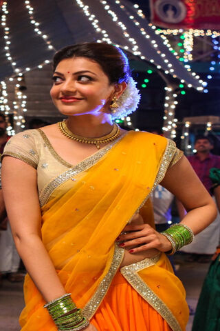 Kajal Agarwal: Radiant Elegance in Traditional Attire ✨