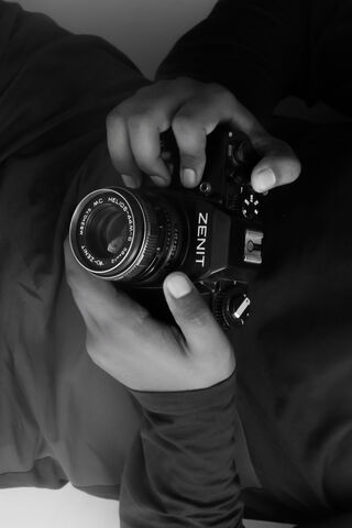 Capturing Moments: The Lensbug Experience 📸✨