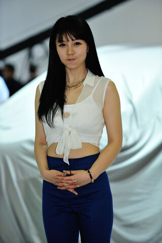 Chic Elegance: The Allure of Modern Fashion