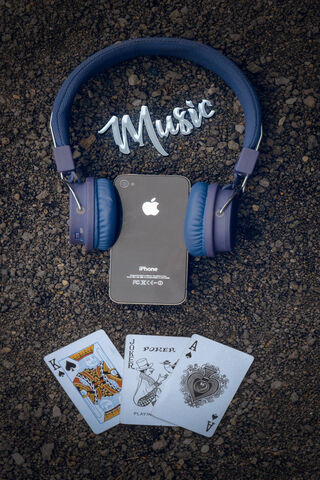 Melodies and Cards: A Harmonious Game 🎶♠️