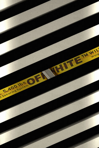 Striking Contrast: Offwhite Stripes in Focus