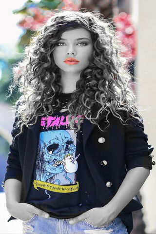 Curly Confidence: Embracing Individuality