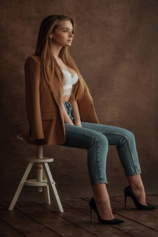 Elegance in Stillness