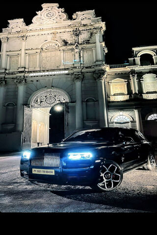 Elegance on Wheels: The Rolls Royce Experience 🚗✨