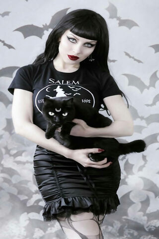 Mystical Salem: A Dance with Shadows 🖤🐾