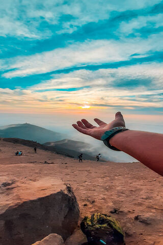 Reaching for the Horizon: A Scarecrow's Solitude