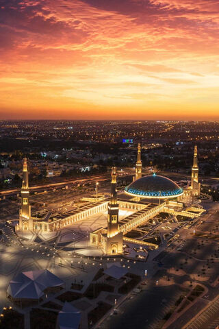 Majestic Serenity: Sheikh Khalifa Masjid at Dusk 🌅
