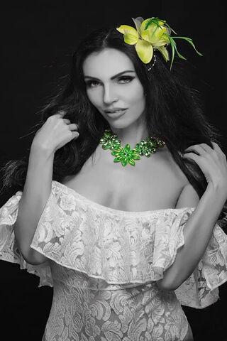 Elegance in White: A Crochet Dream 🌼✨