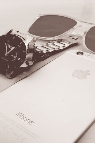 Timeless Style: The Perfect Accessory Trio