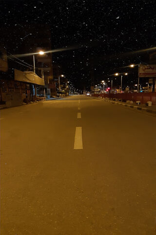 Silent Streets: A Nighttime Solitude