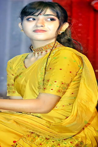 Radiant Elegance: A Glimpse of Grace