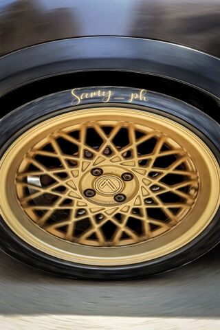 Golden Spin: The Art of the Tire