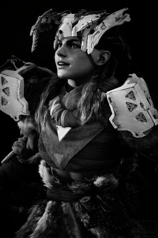 Aloy: The Brave Hunter of the Future 🌄⚔️