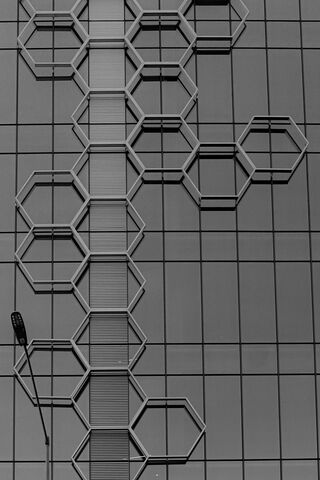 Geometric Harmony in Monochrome 🖤⚪