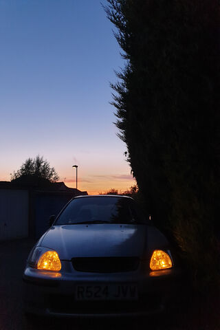 Classic Charm: The 1998 Honda Civic at Dusk 🌅🚗
