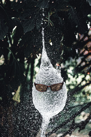 Splashing Fun: The Balloon Burst!