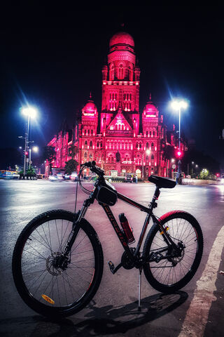 Night Ride: The Cycle Firefox Adventure 🚴 🌌