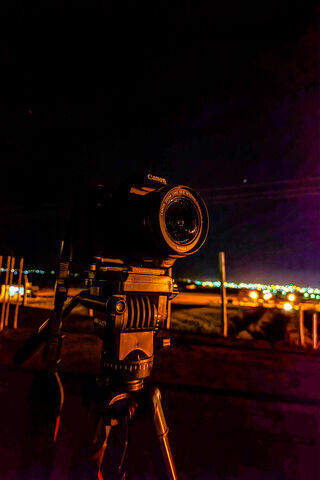 Capturing the Night: A Canon Adventure 🌌📸