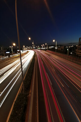 Nighttime Rush: A Symphony of Speed 🚗💨