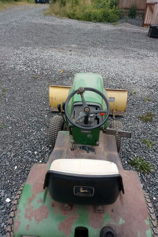 John Deere 317