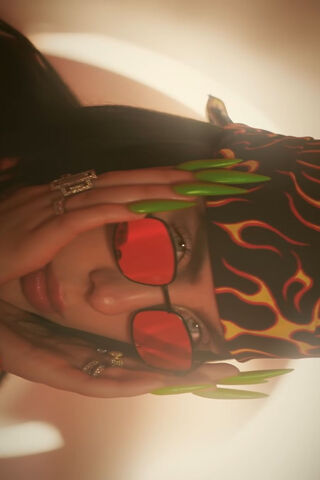 Billie Eilish: A Bold Statement in Style 🔥✨