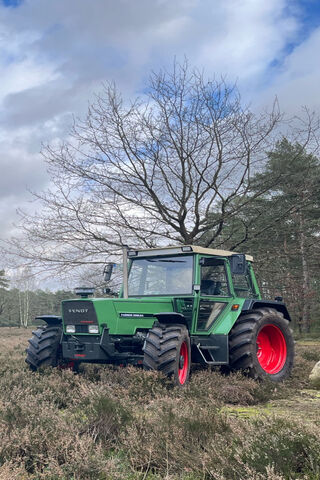 Fendt 309: The Green Powerhouse in Nature 🌿🚜